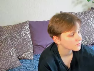 Raven-Radiant's Live Sex Cam Show
