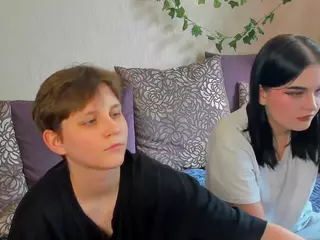 Raven-Radiant's Live Sex Cam Show