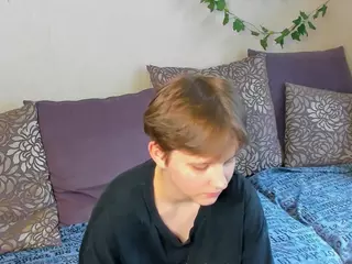 Raven-Radiant's Live Sex Cam Show