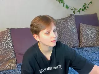 Raven-Radiant's Live Sex Cam Show