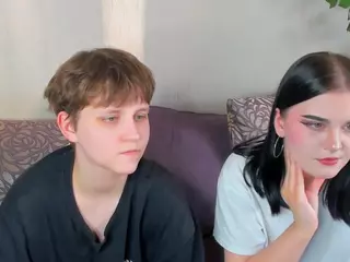 Raven-Radiant's Live Sex Cam Show