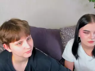 Raven-Radiant's Live Sex Cam Show