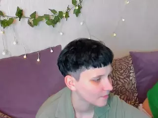 Raven-Radiant's Live Sex Cam Show