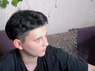 Raven-Radiant's Live Sex Cam Show