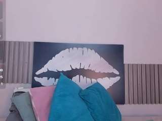  zoe-s chat room