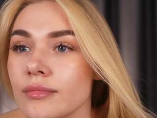 eadlinbeecham Live Webcam on CamSoda