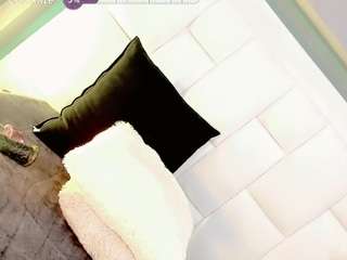 fanny-leah live cam profile