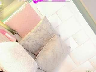 fanny-leah's CamSoda show and profile