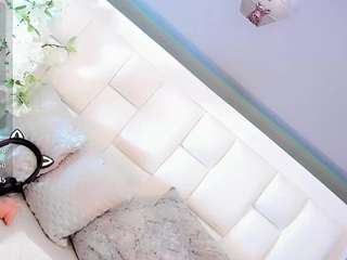 fanny-leah's live room