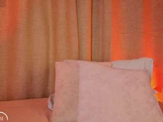 mia-bonneett live cam profile