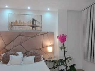 miranda-crawford Live Webcam on CamSoda