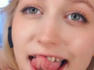 Leila's Live Sex Cam Show