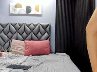 andrew-taylor09 Live Webcam on CamSoda