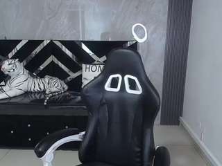  carolina-moreno-a chat room