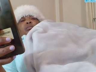 lovelybigpussylips53