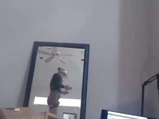 sissytrixiee webcam