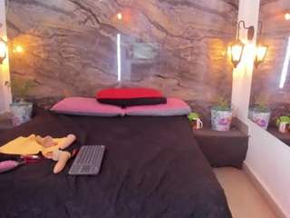 analia-smith Live Webcam on CamSoda