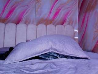 le modèle mc-stanfort est en webcam porno dans un show sur le site camsoda, il possède les tags suivants: anal,ass to mouth,toys,thin,tattoos,skinny,red hair,no smoking,no drinking,lovense,double penetration,dildo or vibrator,deepthroat,brown eyes,athletic,hd,small tits,squirt