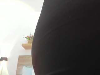 Discover naila-carpioo from CamSoda