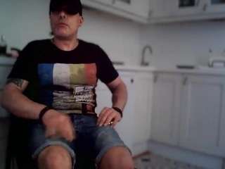 oskarslammer Live Webcam on CamSoda