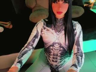  alice-christina chat room