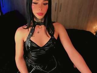 alice-christina webcam model