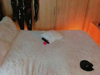 alice-christina Live Webcam on CamSoda
