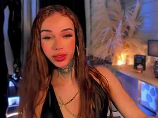alice-christina Live Webcam on CamSoda