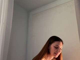 ameliecrosby live cam profile