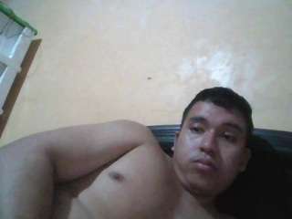 juanalber010 Live Webcam on CamSoda