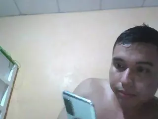juanalber010's Live Sex Cam Show