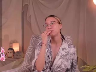 MilaMounberry's Live Sex Cam Show
