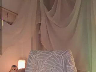 MilaMounberry's Live Sex Cam Show