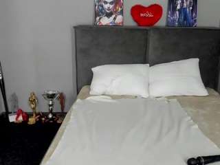 musclexxxbarbie's CamSoda show and profile