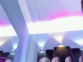  tatii-moon chat room