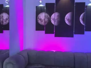 tatii-moon's Live Sex Cam Show