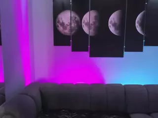 tatii-moon's Live Sex Cam Show