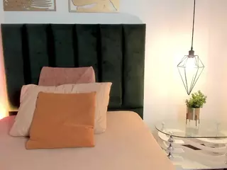 AlessaRoma's Live Sex Cam Show