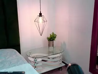 AlessaRoma's Live Sex Cam Show