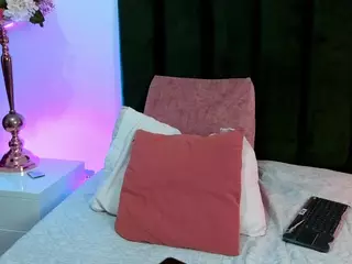 AlessaRoma's Live Sex Cam Show