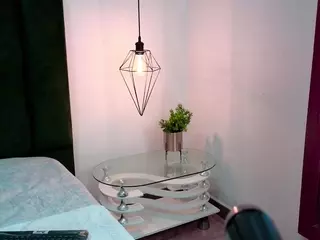 AlessaRoma's Live Sex Cam Show