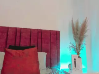 AlessaRoma's Live Sex Cam Show