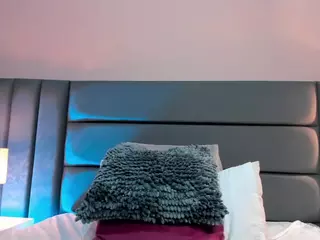 AlessaRoma's Live Sex Cam Show