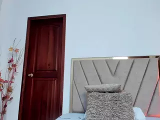 AlessaRoma's Live Sex Cam Show