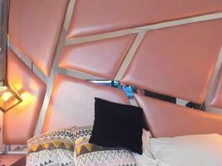 burning-temptati... Live Webcam on CamSoda