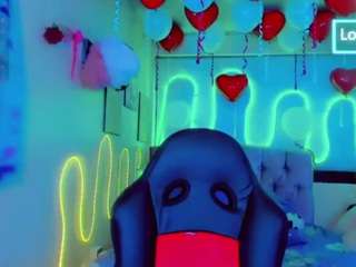 chloe-hot-xxx webcam