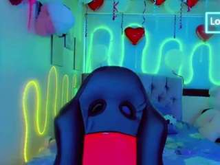 chloe-hot-xxx webcam