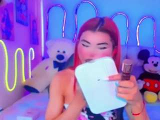 chloe-hot-xxx webcam