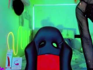 chloe-hot-xxx webcam