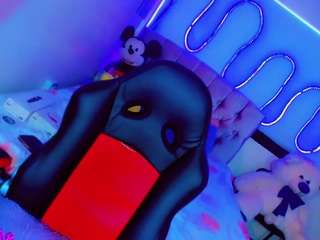 chloe-hot-xxx webcam